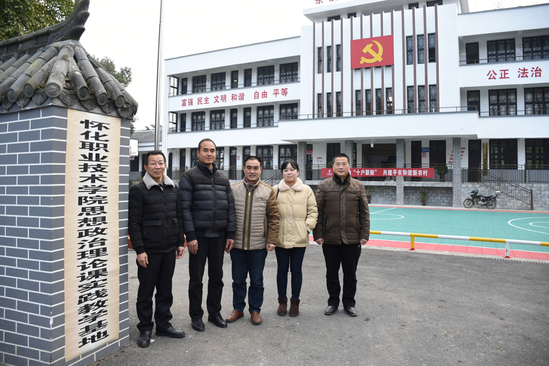 1544779746480064007.jpg DSC_0144.jpg