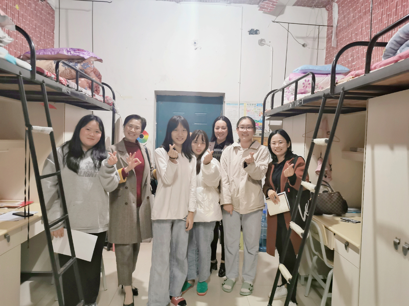 1604993584594075989.jpg faceu_20201105205445950.jpg