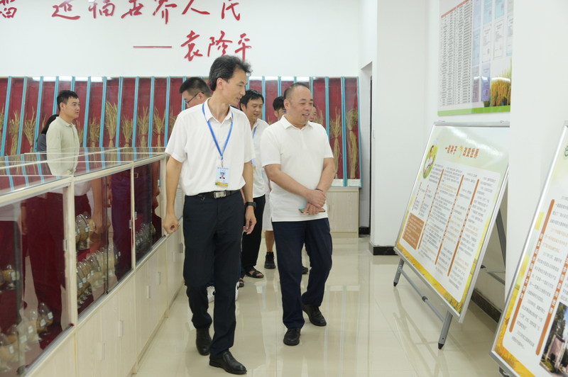 1725864867581075686.jpg DSC_7690.jpg